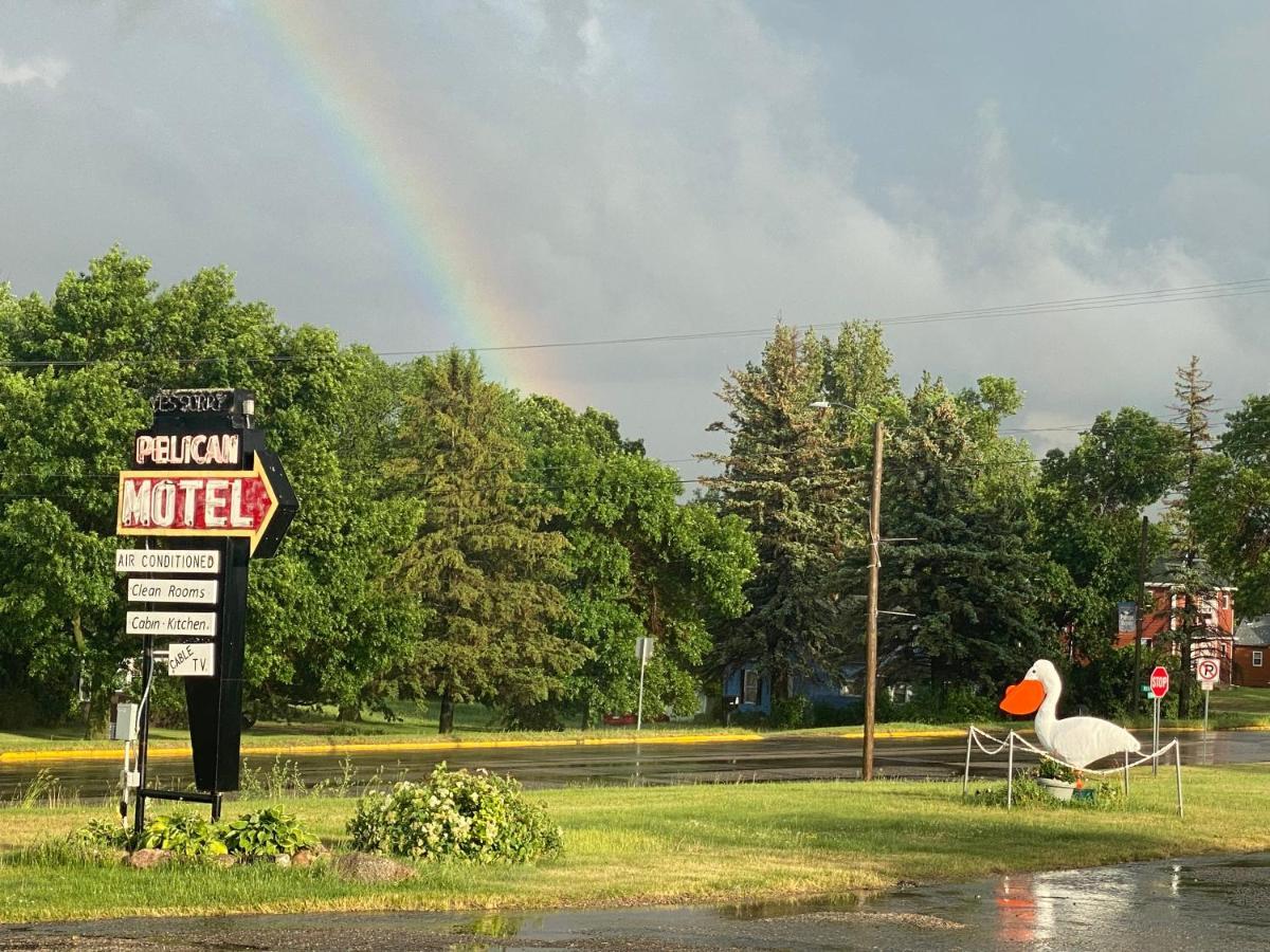 Pelican Motel Pelican Rapids Eksteriør bilde